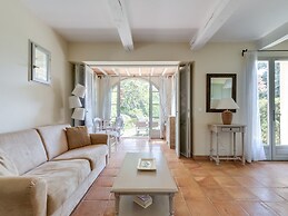 Holiday Flats at Domaine de Saint-endreol With Golf, SPA and Pool