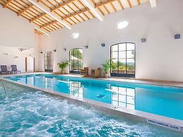 Holiday Flats at Domaine de Saint-endreol With Golf, SPA and Pool