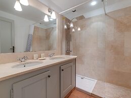 Holiday Flats at Domaine de Saint-endreol With Golf, SPA and Pool