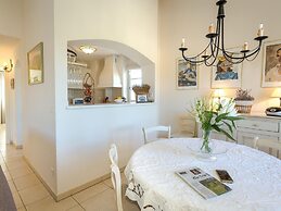 Holiday Flats at Domaine de Saint-endreol With Golf, SPA and Pool