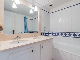 Holiday Flats at Domaine de Saint-endreol With Golf, SPA and Pool