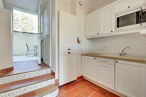 Holiday Flats at Domaine de Saint-endreol With Golf, SPA and Pool