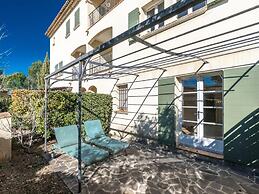 Holiday Flats at Domaine de Saint-endreol With Golf, SPA and Pool