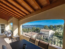 Holiday Flats at Domaine de Saint-endreol With Golf, SPA and Pool