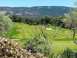 Holiday Flats at Domaine de Saint-endreol With Golf, SPA and Pool