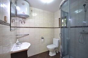 Year-round Holiday House With a Terrace, Near the Sea, Pustkowo