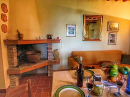Cozy Farmhouse in Paciano With Private Pool