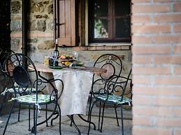 Cozy Farmhouse in Paciano With Private Pool