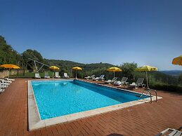 Cozy Farmhouse in Paciano With Private Pool