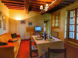 Cozy Farmhouse in Paciano With Private Pool