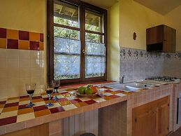 Cozy Farmhouse in Paciano With Private Pool