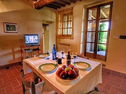Cozy Farmhouse in Paciano With Private Pool