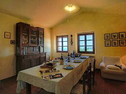 Cozy Farmhouse in Paciano With Private Pool