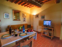 Cozy Farmhouse in Paciano With Private Pool