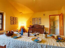 Cozy Farmhouse in Paciano With Private Pool