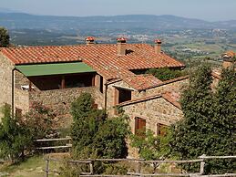 Cozy Farmhouse in Paciano With Private Pool