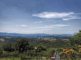 Cozy Farmhouse in Paciano With Private Pool