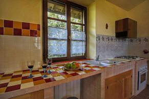 Cozy Farmhouse in Paciano With Private Pool
