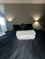 O M Luxurious Apartments