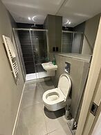 O M Luxurious Apartments