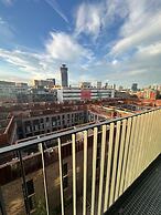 O M Luxurious Apartments