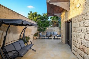 Junes jaffa Luxury Apartments