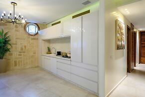Junes jaffa Luxury Apartments