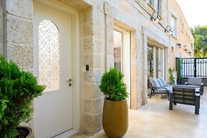 Junes jaffa Luxury Apartments