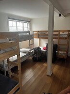 The Palm Hamilton Backpackers