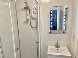 Saltwater Holiday Lodge - for Penzance & St Ives