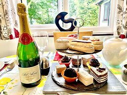 Saltwater Holiday Lodge - for Penzance & St Ives