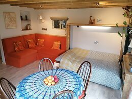 Stone Moor Lodge, Justin's Peak District Base Camp