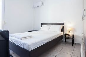 Stylish 1 Bd Apt w Balcony in Petralona