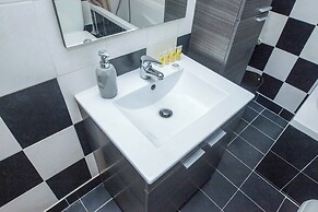 Stylish 1 Bd Apt w Balcony in Petralona