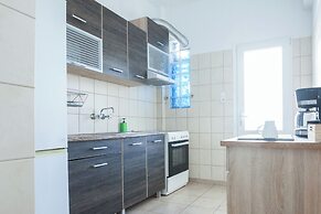 Stylish 1 Bd Apt w Balcony in Petralona