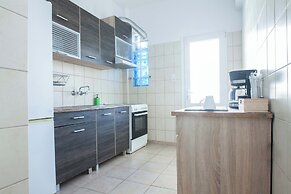 Stylish 1 Bd Apt w Balcony in Petralona