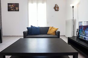 Stylish 1 Bd Apt w Balcony in Petralona