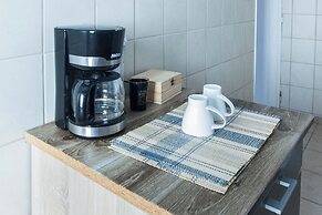 Stylish 1 Bd Apt w Balcony in Petralona