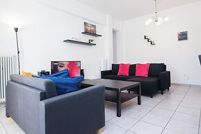 Stylish 1 Bd Apt w Balcony in Petralona