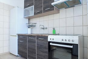 Stylish 1 Bd Apt w Balcony in Petralona