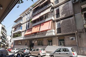 Stylish 1 Bd Apt w Balcony in Petralona