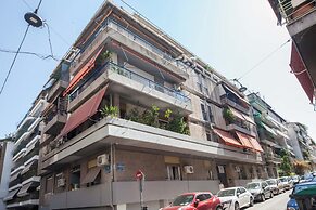 Stylish 1 Bd Apt w Balcony in Petralona