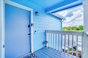 11 Mi to Disney & Pool Access: Kissimmee Condo!