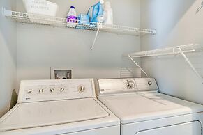 11 Mi to Disney & Pool Access: Kissimmee Condo!