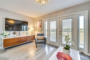 8 Mi to Disney: Davenport Condo w/ Private Balcony