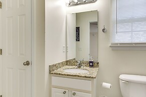 Modern Gem: 18 Mi to Downtown Columbia!