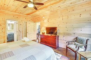 Pet-friendly Boone Cabin w/ Mtn Views & Hot Tub!