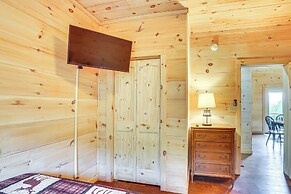 Pet-friendly Boone Cabin w/ Mtn Views & Hot Tub!