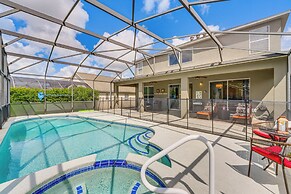 5 Mi to Disney: Ideal Family Getaway w/ Theater!