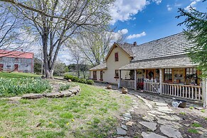 Spacious & Historic Cabin in New Haven w/ Pond!